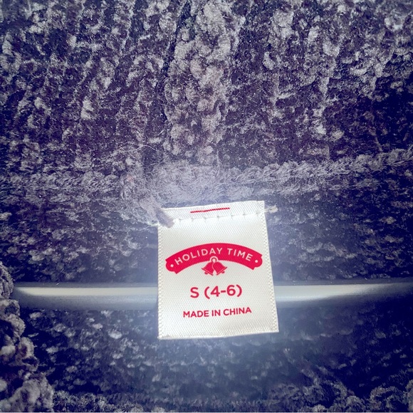 Christmas Sweater. Perfect for an Ugly Sweater Party! - Picture 4 of 5